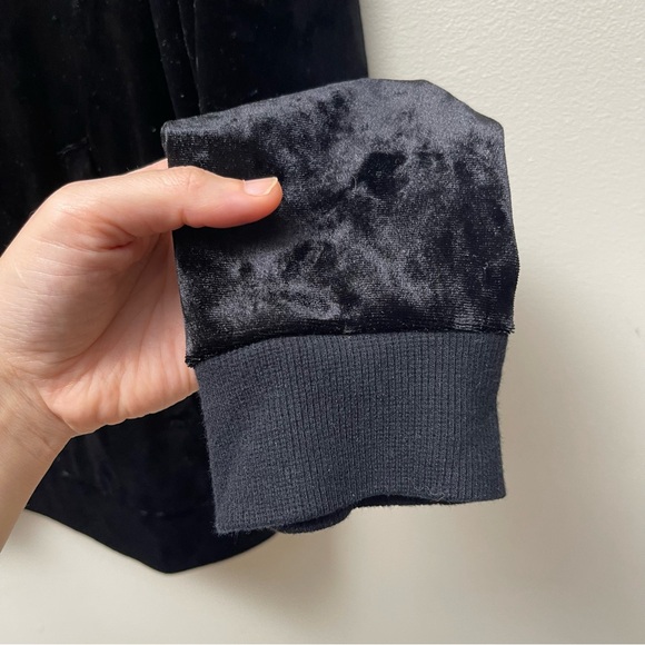 Catherine’s Velour/Velvet Zip Up - Picture 5 of 9